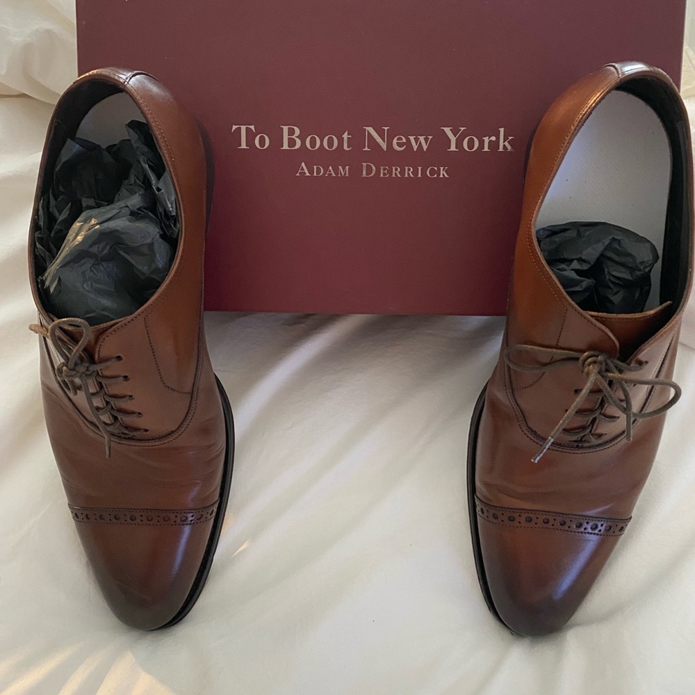 Like NEW! Only worn once by my boyfriend. 
they are not wide enough for him.